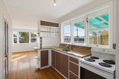 Photo of property in 14 Dittmer Street, Otaki, 5512