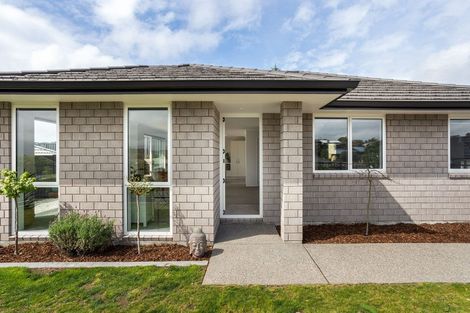 Photo of property in 5 Albatross Lane, Welcome Bay, Tauranga, 3112