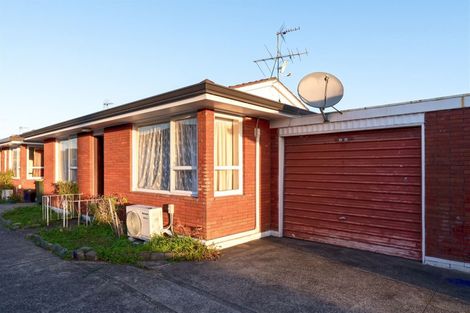 Photo of property in 2/126 Astley Avenue, New Lynn, Auckland, 0600