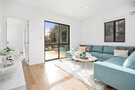 Photo of property in 413 West Coast Road, Glen Eden, Auckland, 0602