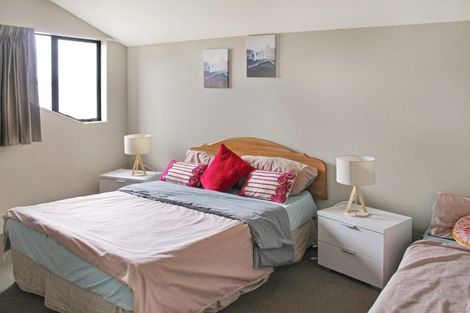 Photo of property in 33a Rosalie Terrace, Kelvin Grove, Palmerston North, 4414