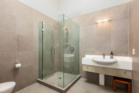 Photo of property in 10 Sunny Glen, Waikanae, 5036