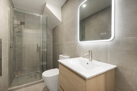 Photo of property in 2/399 Massey Road, Mangere East, Auckland, 2024