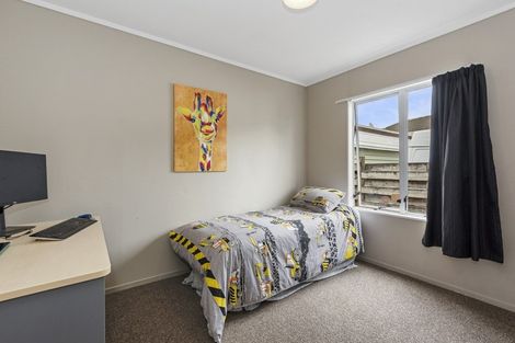 Photo of property in 2 Beadle Place, St Andrews, Hamilton, 3200