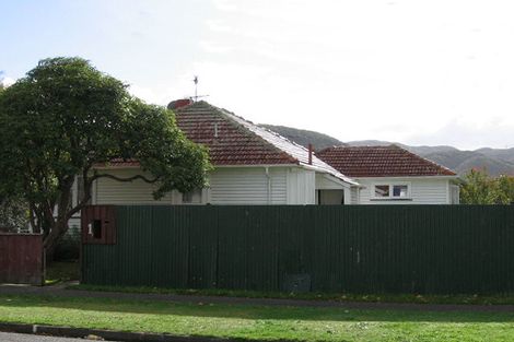 Photo of property in 1 Farmer Crescent, Taita, Lower Hutt, 5011