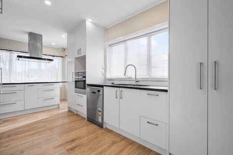 Photo of property in 16 Scott Road, Papakura, 2110