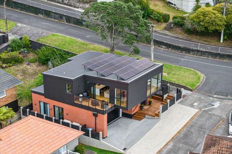 Photo of property in 32 Seacliffe Road, Hillsborough, Auckland, 1042