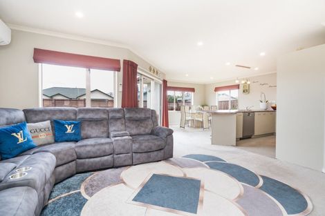 Photo of property in 19 Branigan Parade, Kelvin Grove, Palmerston North, 4414