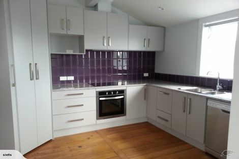 Photo of property in 26 Archibald Road, Kelston, Auckland, 0602