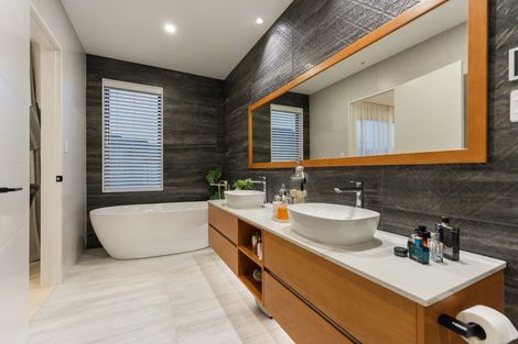 Photo of property in 13 Keel Street, Long Bay, Auckland, 0630