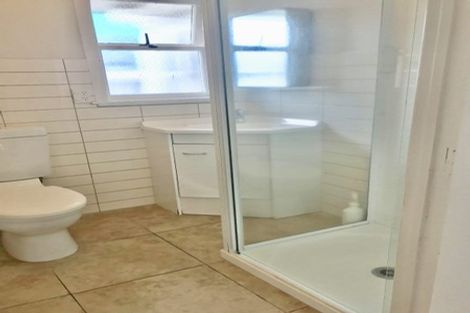 Photo of property in 1/35 Shakespeare Road, Milford, Auckland, 0620