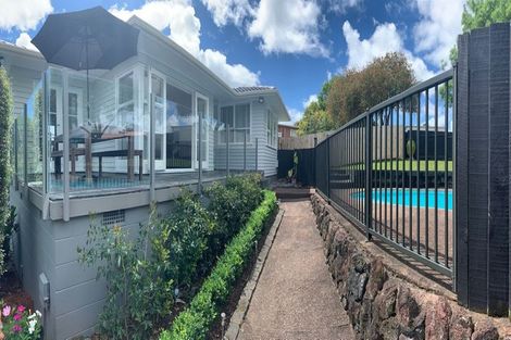 Photo of property in 10 Yeoman Place, Howick, Auckland, 2014