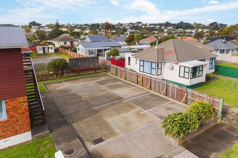 Photo of property in 1 Mana Avenue, Titahi Bay, Porirua, 5022