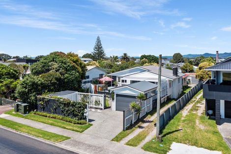 Photo of property in 932a Papamoa Beach Road, Papamoa Beach, Papamoa, 3118