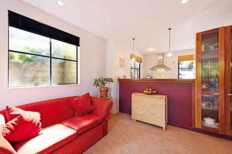 Photo of property in 124b The Ridgeway, Mornington, Wellington, 6021