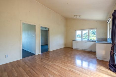 Photo of property in 8 Wellington Road, Surfdale, Waiheke Island, 1081