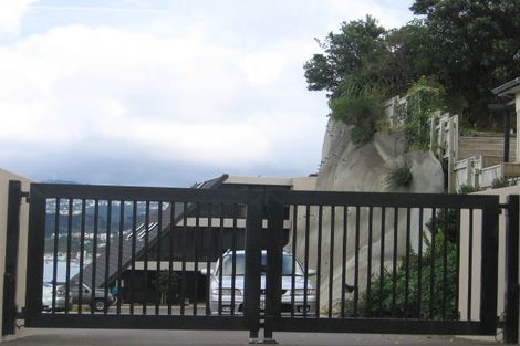 Photo of property in Shelley Bay Terraces, 1/61 Maupuia Road, Maupuia, Wellington, 6022