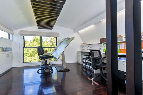 Photo of property in 21 Tanglewood Place, Cockle Bay, Auckland, 2014