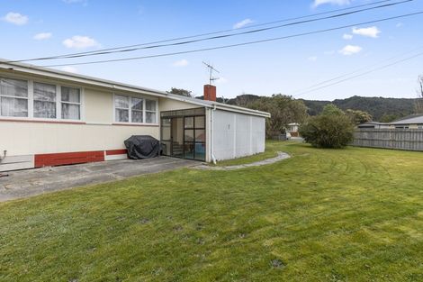 Photo of property in 8 Rimu Street, Wainuiomata, Lower Hutt, 5014
