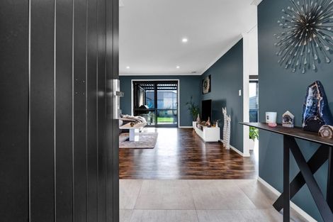 Photo of property in 6 The Terrace, Bell Block, New Plymouth, 4312