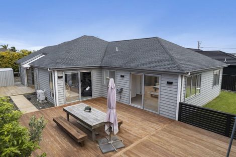 Photo of property in 136 Matua Road, Huapai, Kumeu, 0810