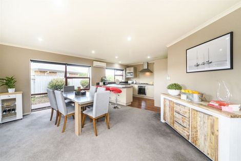 Photo of property in 40 Geneva Terrace, Kelvin Grove, Palmerston North, 4414