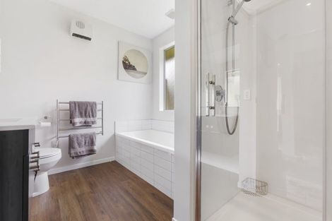 Photo of property in 10 Rifleman Street, Albert Town, Wanaka, 9305