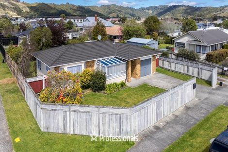 Photo of property in 49 Ararino Street, Trentham, Upper Hutt, 5018