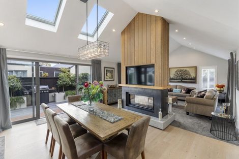 Photo of property in 18 Millpond Place, Parklands, Christchurch, 8083