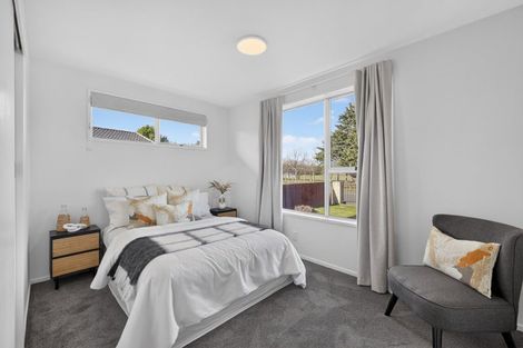 Photo of property in 40 Oakley Crescent, Hornby, Christchurch, 8042