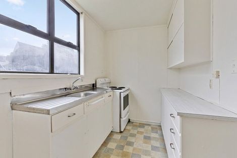 Photo of property in 7/127 Queens Drive, Lyall Bay, Wellington, 6022