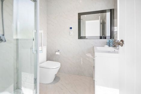 Photo of property in 413 West Coast Road, Glen Eden, Auckland, 0602