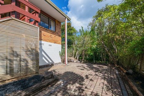 Photo of property in 2/84a Avonleigh Road, Green Bay, Auckland, 0604