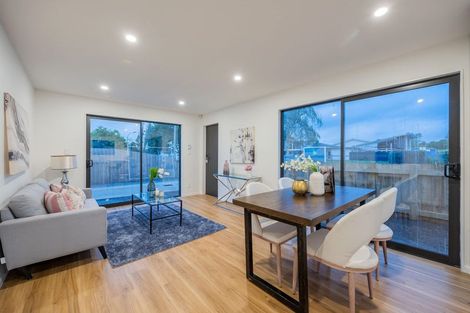 Photo of property in 8e Jupiter Street, Rosehill, Papakura, 2113