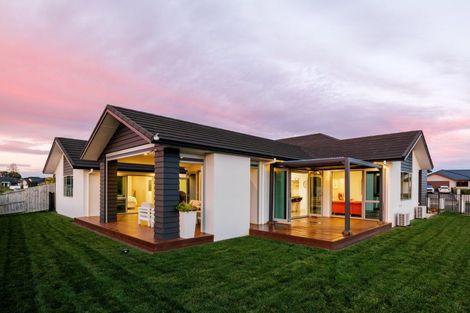 Photo of property in 18 Batten Drive, Flagstaff, Hamilton, 3210