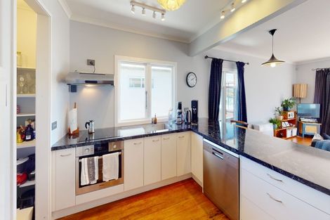 Photo of property in 5 Tower Crescent, Durie Hill, Whanganui, 4500