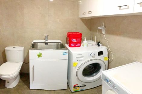 Photo of property in 397 Lake Road, Takapuna, Auckland, 0622