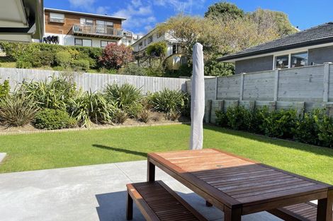 Photo of property in 17 Mooring Close, Whitby, Porirua, 5024