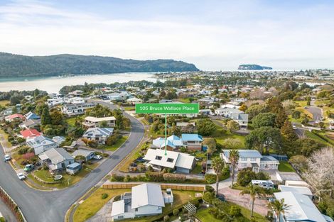 Photo of property in 105 Bruce Wallace Place, Whangamata, 3620