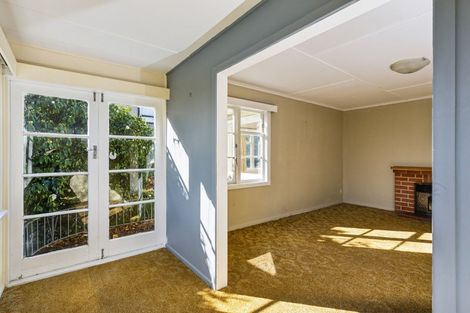 Photo of property in 11 Winara Avenue, Waikanae, 5036