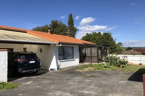 Photo of property in 2/6 Fortunes Road, Half Moon Bay, Auckland, 2012