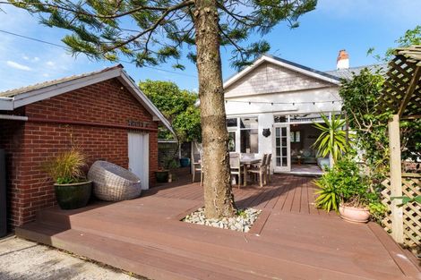 Photo of property in 20 Hargest Crescent, Saint Kilda, Dunedin, 9012