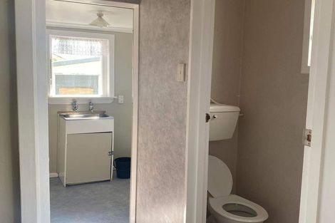 Photo of property in 16 Maude Street, Waimate, 7924