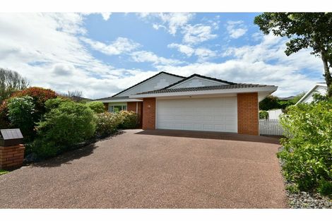 Photo of property in 16 Crampton Court, Orewa, 0931
