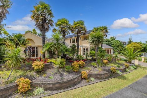 Photo of property in 2 Anaheim Boulevard, Shamrock Park, Auckland, 2016