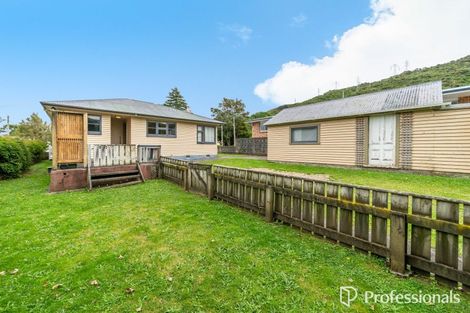 Photo of property in 9 Hugh Duncan Street, Haywards, Lower Hutt, 5018