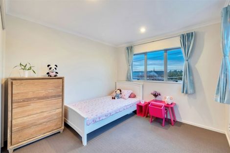 Photo of property in 28b Kirrie Avenue, Te Atatu South, Auckland, 0610