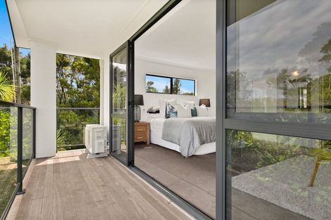 Photo of property in 11 The Close, Greenhithe, Auckland, 0632