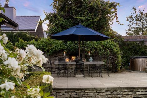 Photo of property in 16 Reynolds Road, Havelock North, 4130