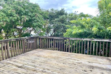 Photo of property in 31 Elliston Crescent, Stanmore Bay, Whangaparaoa, 0932